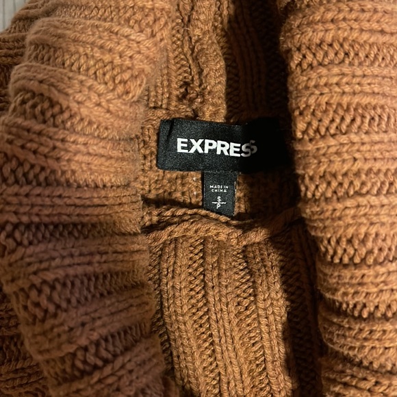 Express Rust Turtle Neck Sweater - Picture 4 of 5